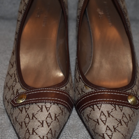 Anne Klein signature brown heel size 9 - Picture 2 of 3